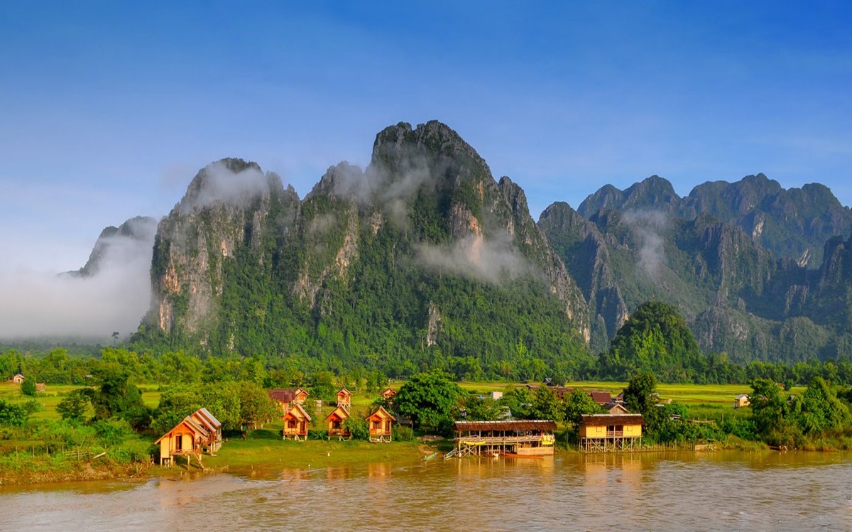 lao-heritage-capital-visit-luang-prabang-vang-vieng-vientiane-7